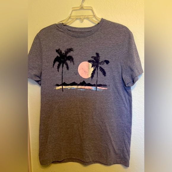 Goodfellow Women’s T-Shirt Size M - Picture 2 of 11